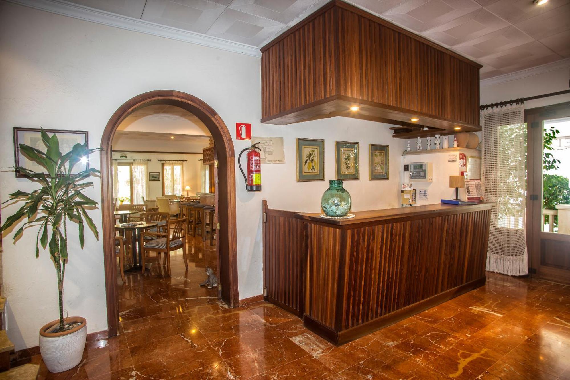 Hotel Martorell By Mhr Colonia de Sant Jordi Екстериор снимка